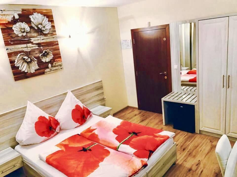 D Villa ミネラルニ・バニ エクステリア 写真