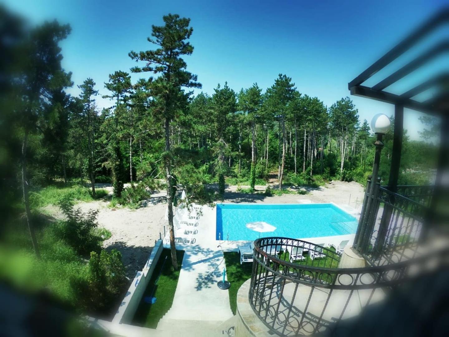 D Villa ミネラルニ・バニ エクステリア 写真